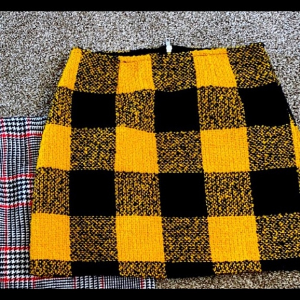 Yellow black plaid skirt